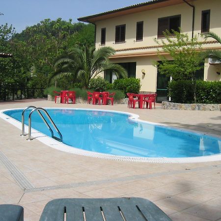 Hotel Chiar Di Luna Laino Borgo ภายนอก รูปภาพ